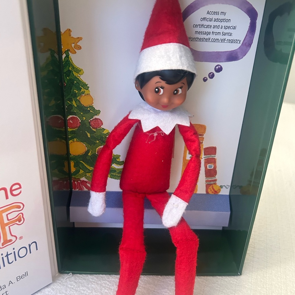 Elf on the Shelf Set with Accessories - Picture 5 of 7